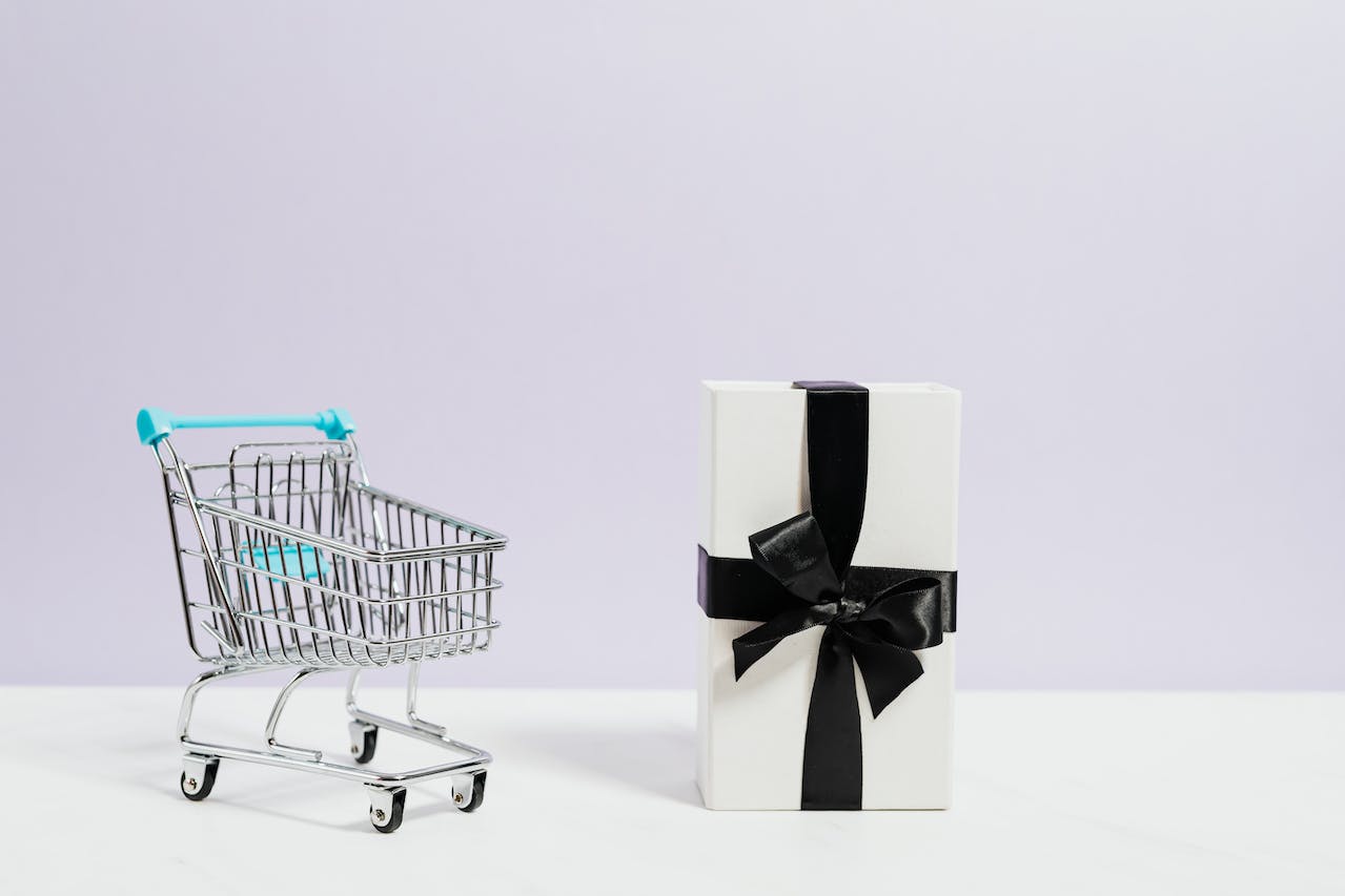 Cadouri online personalizate: Tricouri unice pentru orice eveniment de la CalaExclusive.ro