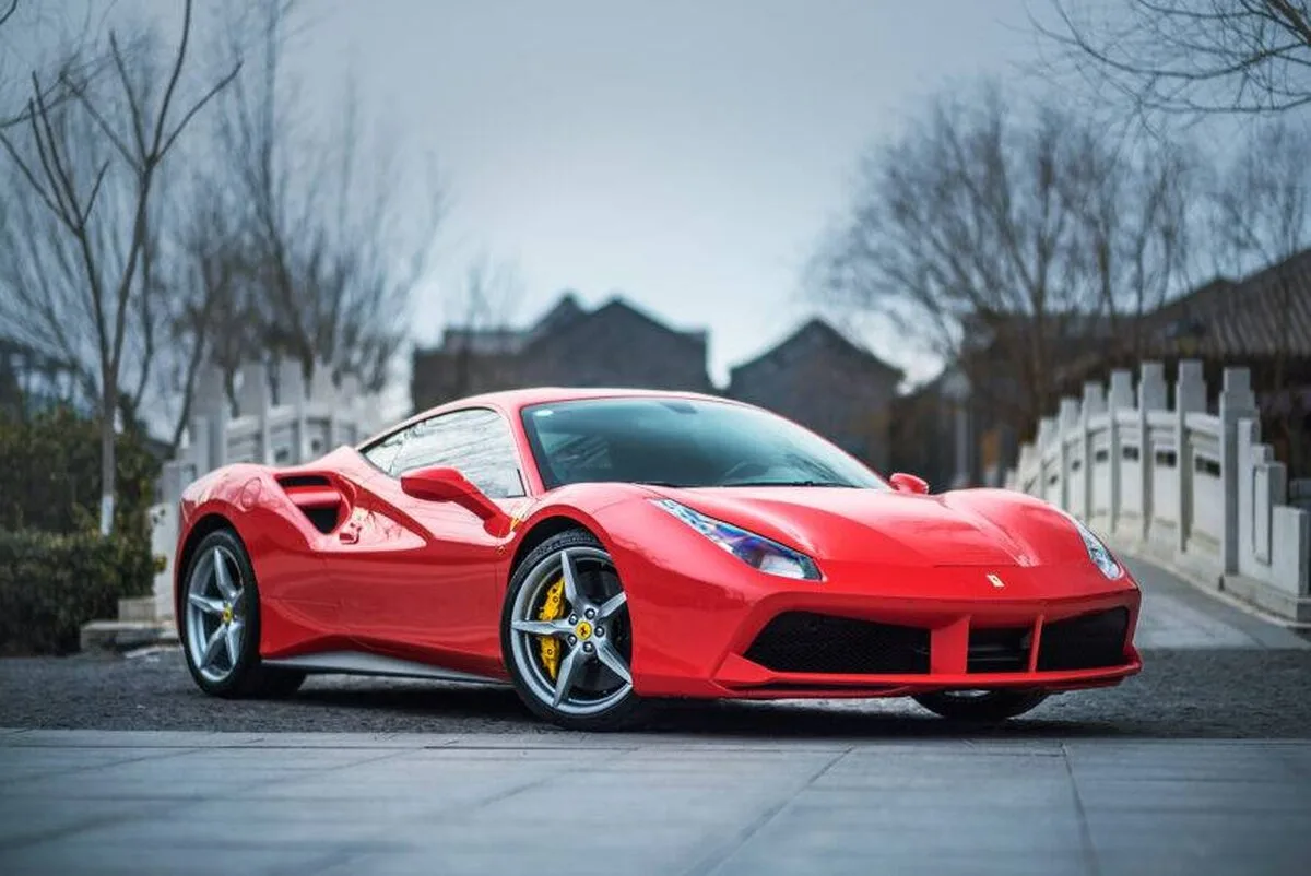 Un an record pentru Ferrari, în care profiturile producătorului de supercaruri depășesc pragul de un miliard de euro