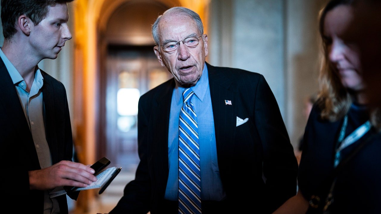 Chuck Grassley se opune deschis proiectului de lege fiscală pentru că vrea ca Joe Biden să piardă