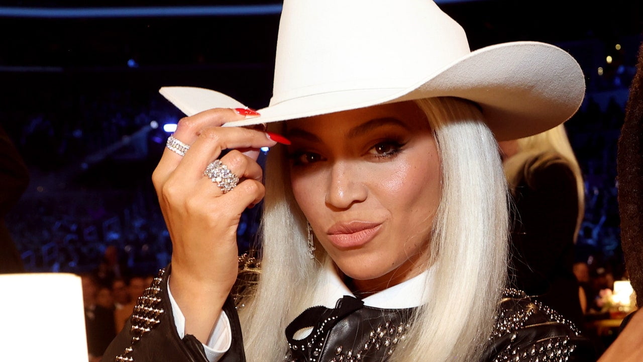 Beyoncé lansează două piese noi și anunță un nou album în timpul Super Bowl 2024