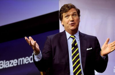 De ce Kremlinul i-a deschis ușile lui Tucker Carlson