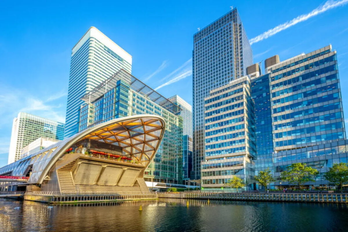 Hunt redefinește „nivelarea” cu accent pe Cambridge, Canary Wharf și Surrey