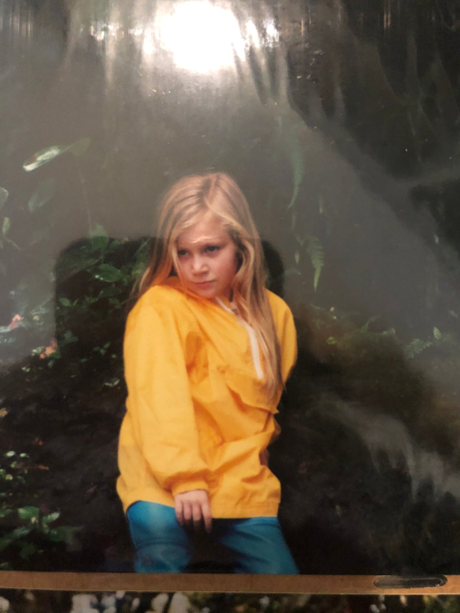 Mi-am petrecut un deceniu acoperindu-mi blondul natural „Dishwater”. Dintr-o dată, este o culoare de păr la modă