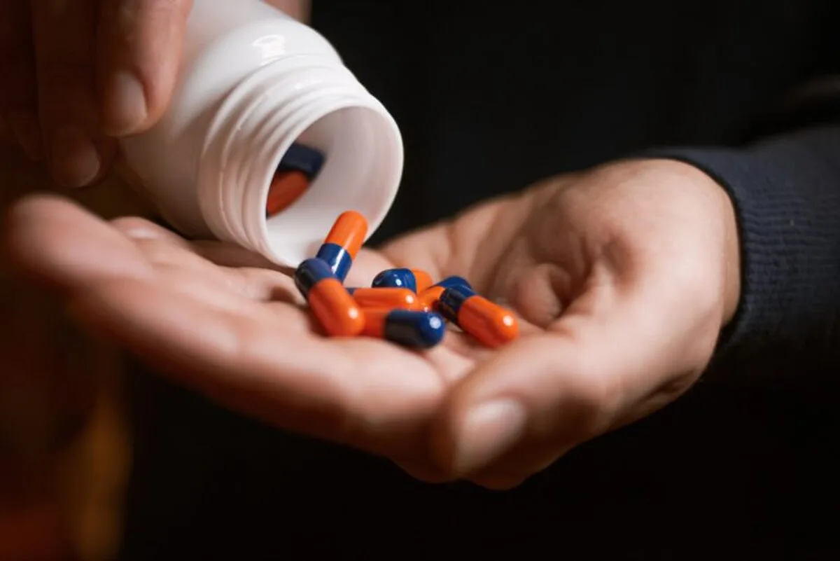 Plaga medicamentelor contrafăcute din UE necesită inovare transsectorială pentru a restabili încrederea publicului