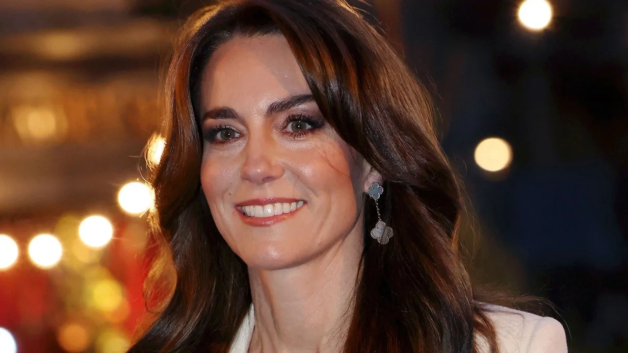Kate Middleton a lucrat de acasă, la fel ca tine