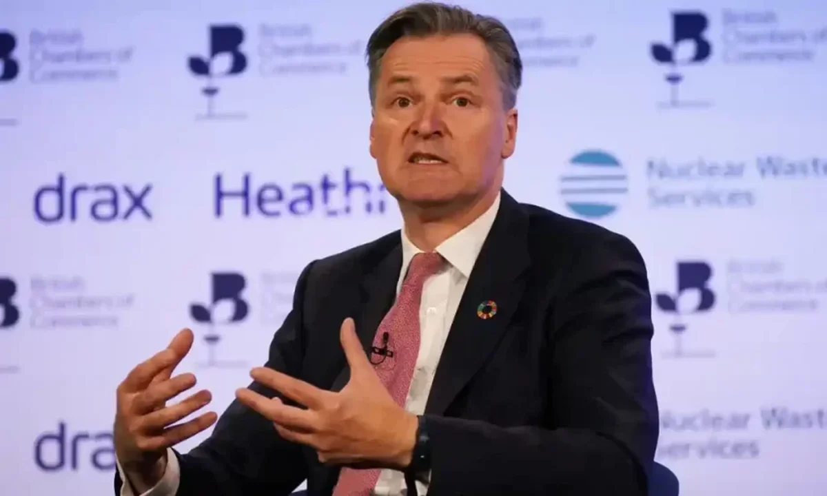 Fostul director executiv al Heathrow, John Holland-Kaye, primește un salariu record de 6,4 milioane de lire sterline