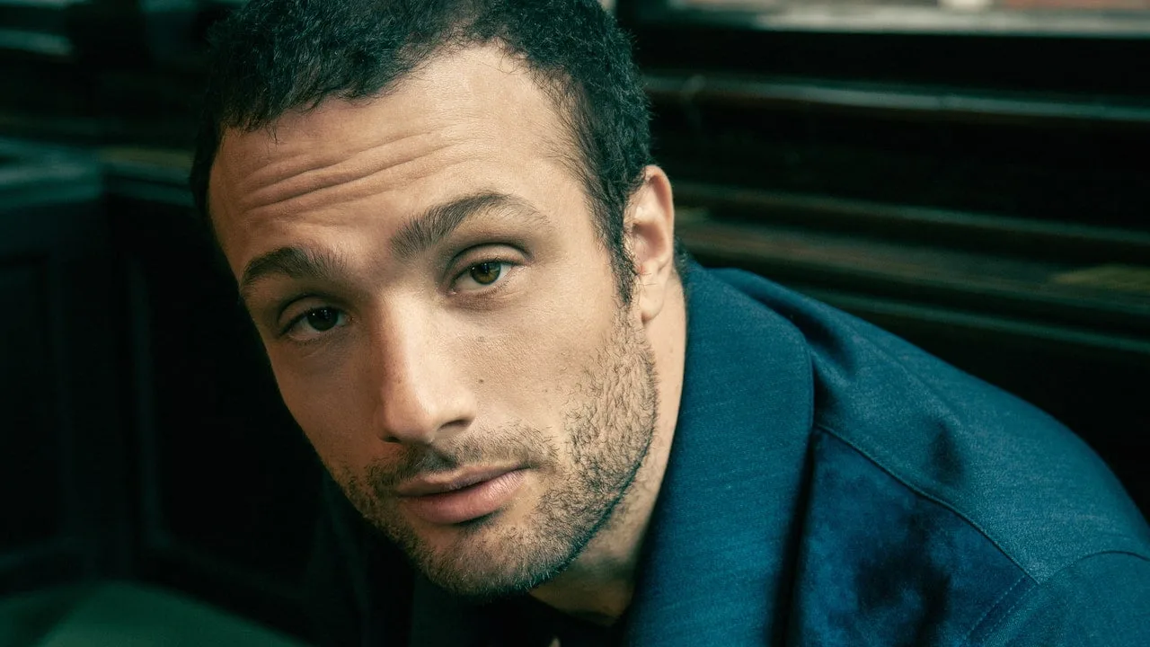 Cosmo Jarvis vorbește în profunzime despre finalul „Shōgun” și finalul lui Blackthorne