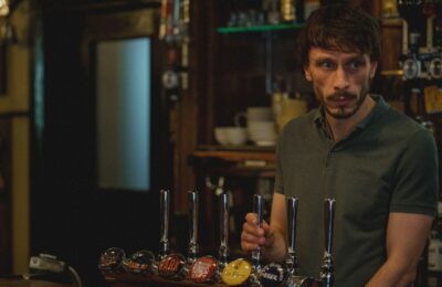 Creatorul și vedeta puiului de ren te imploră să nu-l mai cauți pe abuzatorul său