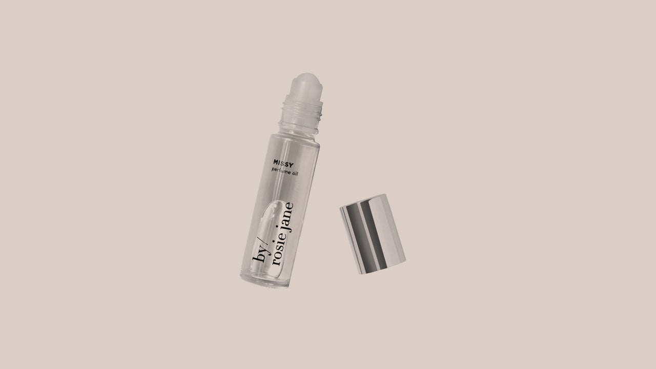 Uleiul de parfum By/Rosie Jane Missy este un parfum de nucă de cocos Feel-Good – Recenzie