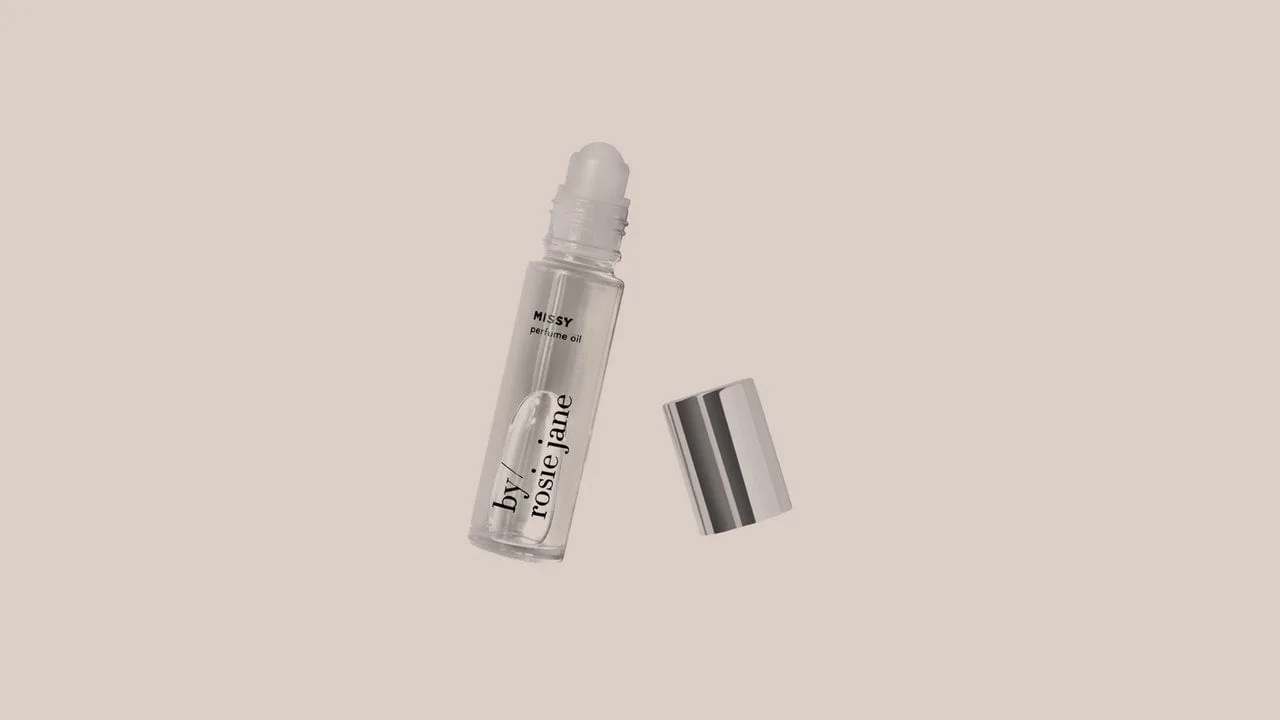 Uleiul de parfum By/Rosie Jane Missy este un parfum de nucă de cocos Feel-Good – Recenzie