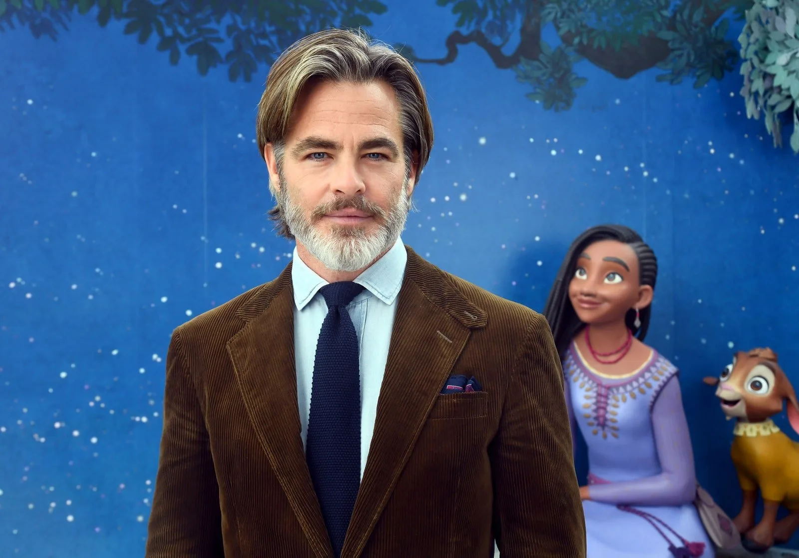 Părul lui Chris Pine a ajuns la vârful lui Surf Daddy – Vezi fotografiile