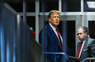 „Vom vedea cum va fi”: Jurnaliștii se pregătesc să acopere procesul lui Trump