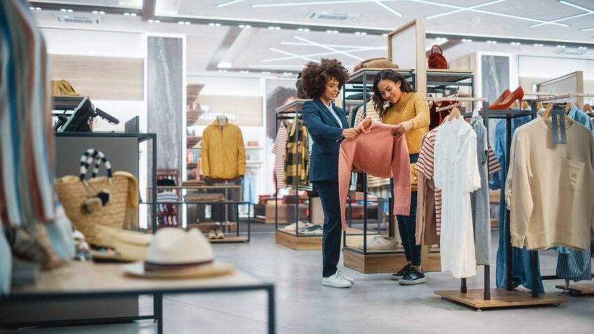 Economia Marii Britanii dă semne de redresare, în timp ce creșterea atinge un punct de cotitură