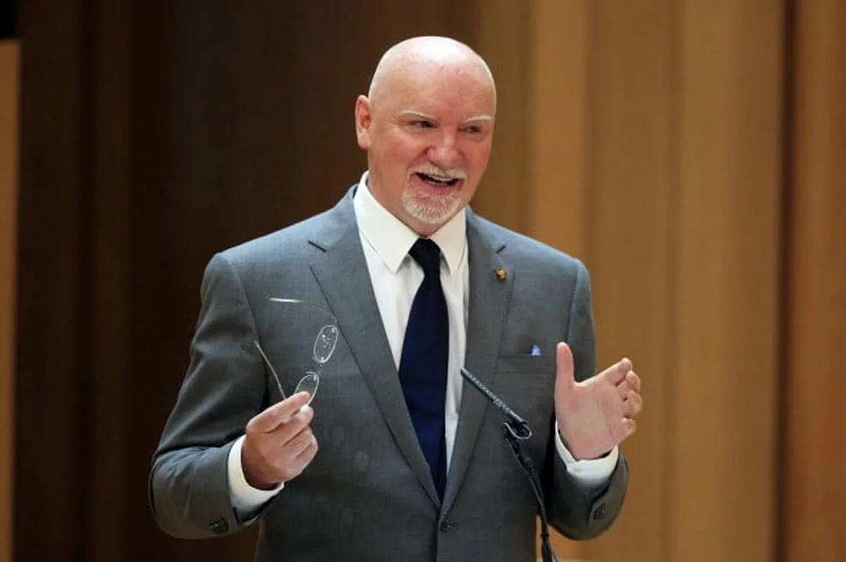Abound asigură o rundă de finanțare de 800 de milioane de lire sterline cu sprijinul lui Sir Tom Hunter