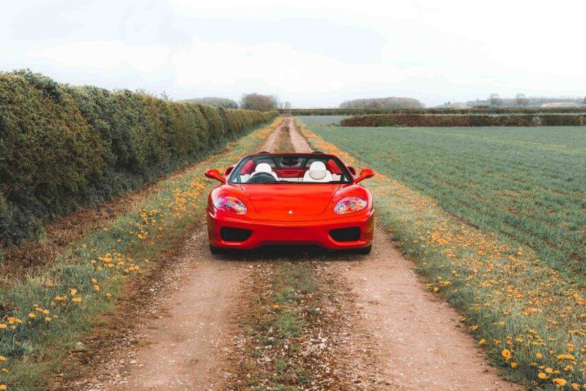 Platforma de investiții alternative TheCarCrowd vizează expansiunea globală după o tranzacție de 1 milion de lire sterline