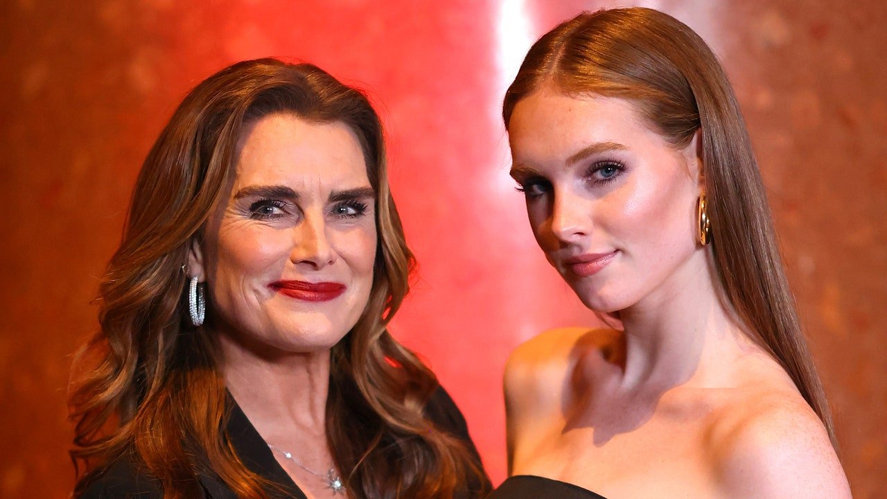 Brooke Shields și-a făcut tatuaje minimaliste asortate cu fiica ei – Vezi poze