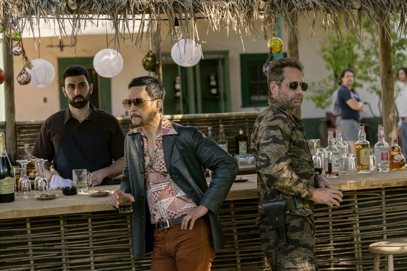 Inside The Sympathizer – Episodul 4: O critică extrem de amuzantă a filmelor despre războiul din Vietnam