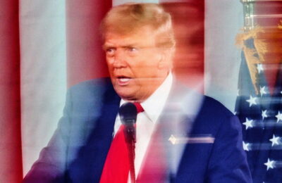 Donald Trump susține în mod fals și scandalos că Biden era gata să îl împuște în timpul raidului de la Mar-a-Lago