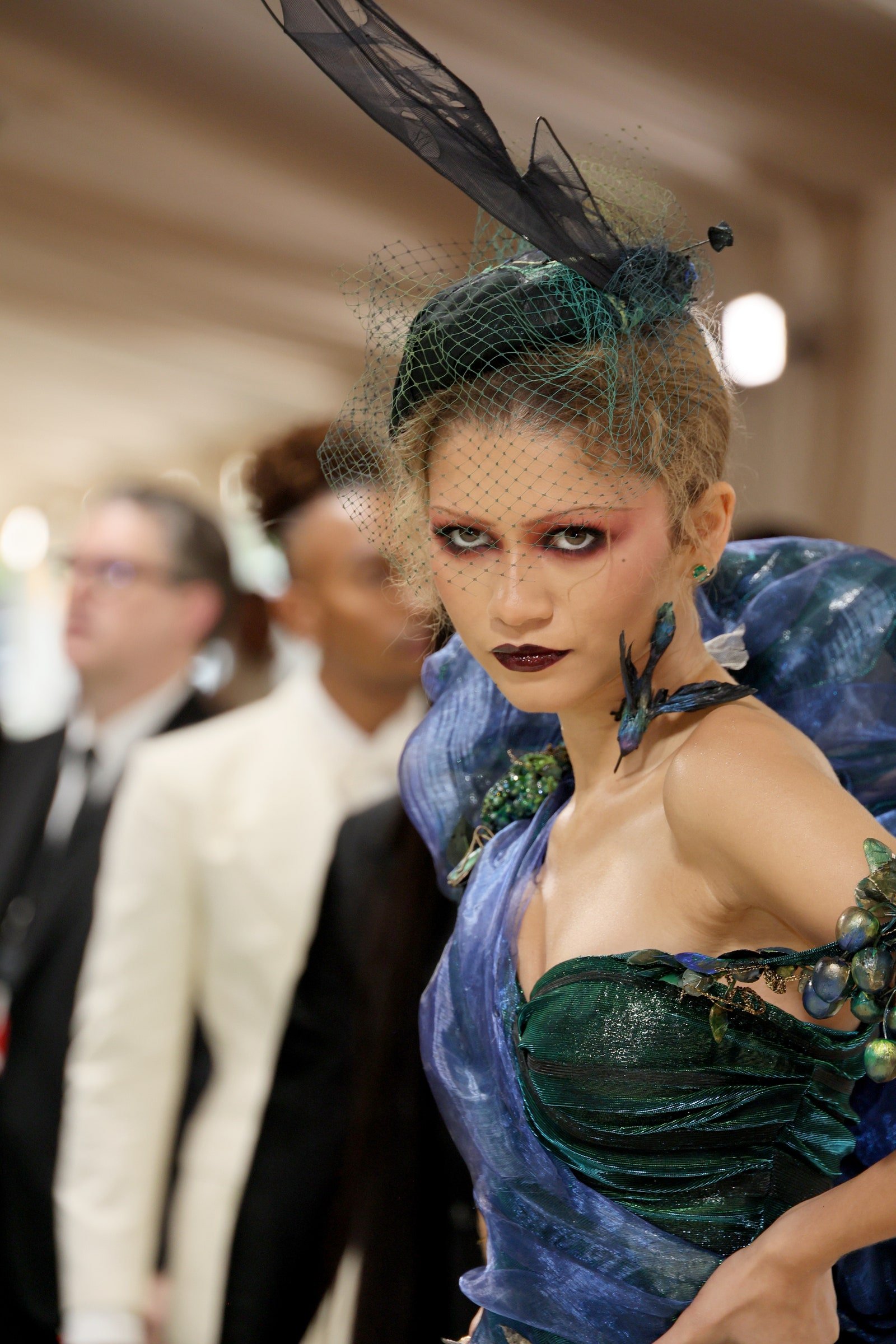 Zendaya a purtat două look-uri complet diferite la Met Gala, unul după altul – Vezi fotografiile
