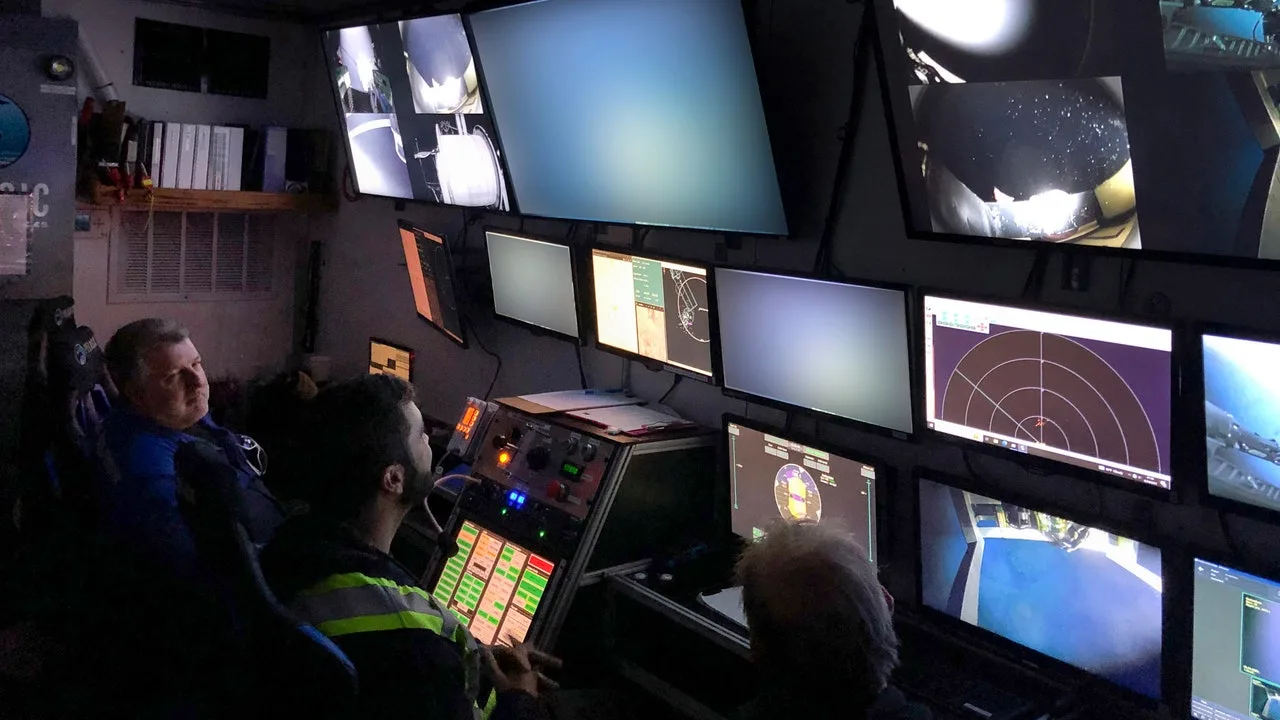Recuperarea submarinului „Titan”: O salvare plină de speranță s-a transformat într-o misiune tragică
