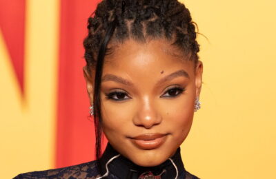 Manichiura lui Halle Bailey este cea mai frumoasă versiune a unghiilor goale – Vezi fotografiile