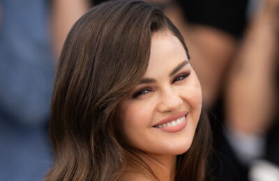 Eyelinerul Selenei Gomez este atât de ascuțit încât m-ar putea tăia – Vezi fotografiile
