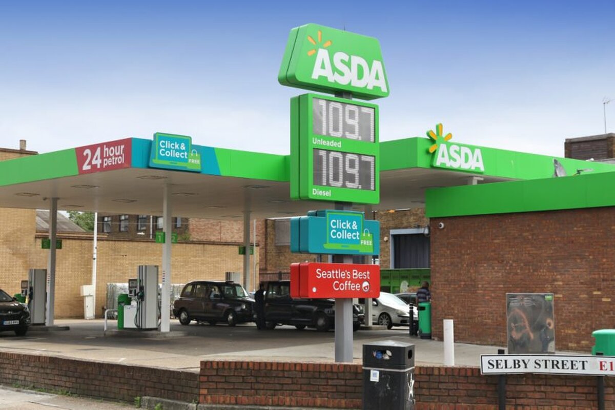 Asda a fost desemnat cel mai scump supermarket de carburanți din Marea Britanie