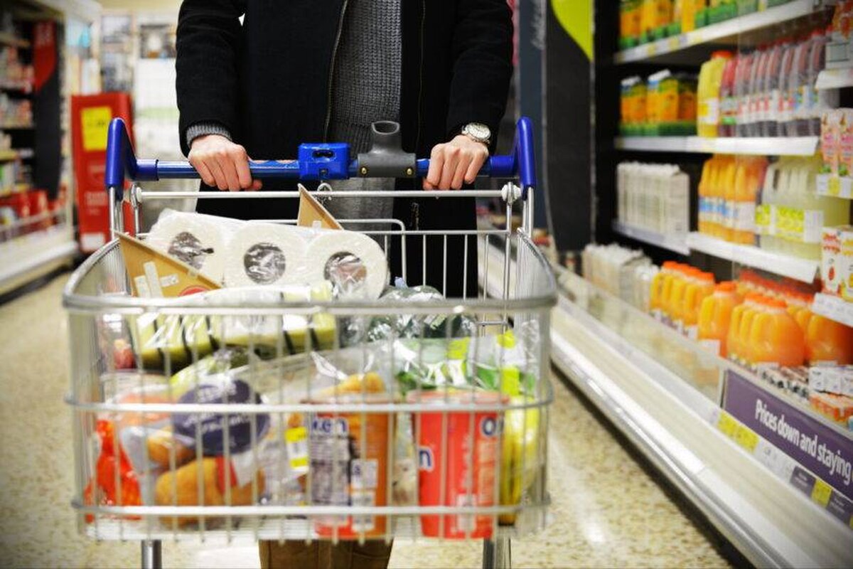 Tesco înregistrează o creștere a vânzărilor pe măsură ce încrederea cumpărătorilor își revine