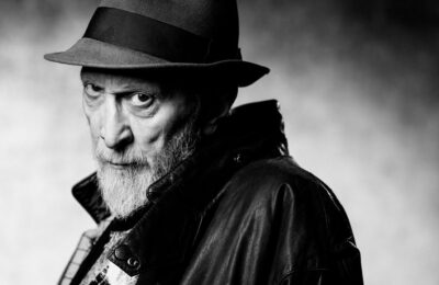 Frank Miller își spune cea mai întunecată poveste: Când moartea a venit să-l ia