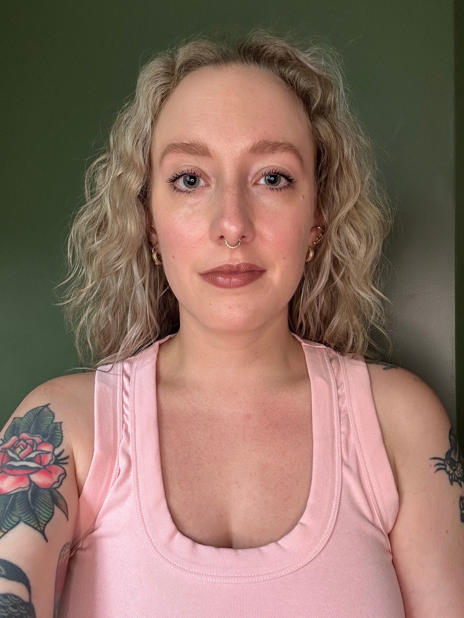 Hourglass Unreal Liquid Blush este perfect pentru persoanele care urăsc fardul lichid-Review, fotografii