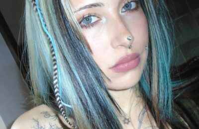 Piercingul Rhino este cea mai recentă obsesie a lui TikTok în materie de bijuterii de corp