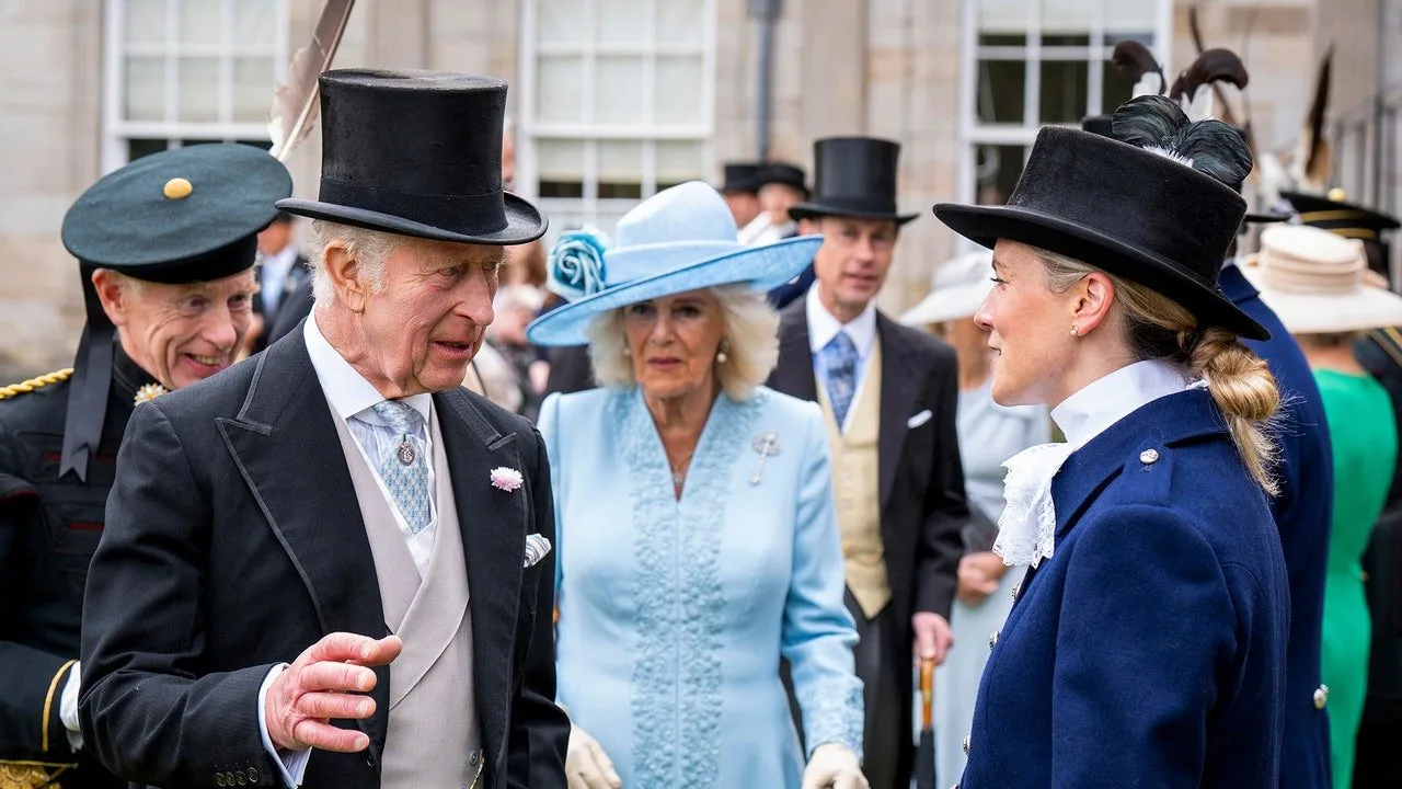 Regele Charles și regina Camilla găzduiesc o petrecere în grădină pentru 8 000 de persoane în timpul unei călătorii rapide în Scoția
