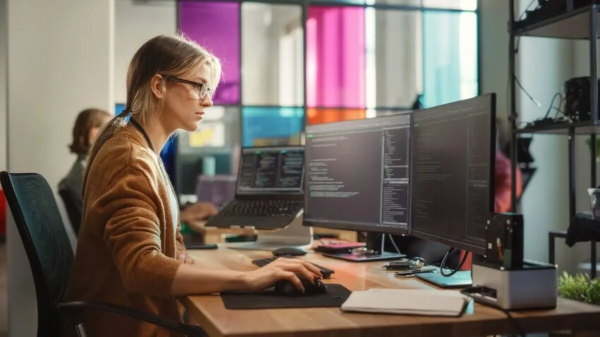 ClickHouse vs baze de date tradiționale: O analiză comparativă