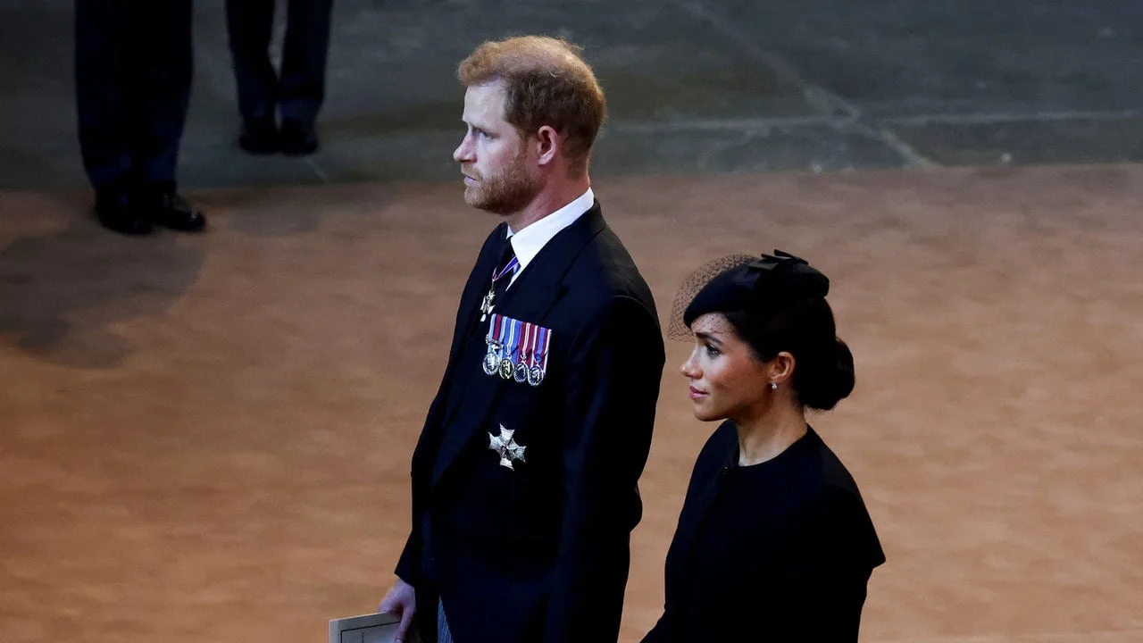 Prințul Harry spune că Meghan Markle nu este în siguranță în Marea Britanie: „Este nevoie doar de un actor singuratic”