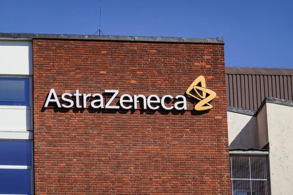 Fabrica de vaccinuri a AstraZeneca, în valoare de 450 de milioane de lire sterline, este în pericol, deoarece guvernul reconsideră sprijinul financiar