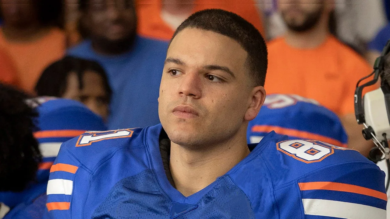 „American Sports Story”: Josh Rivera despre anxietatea și durerea din spatele lui Aaron Hernandez
