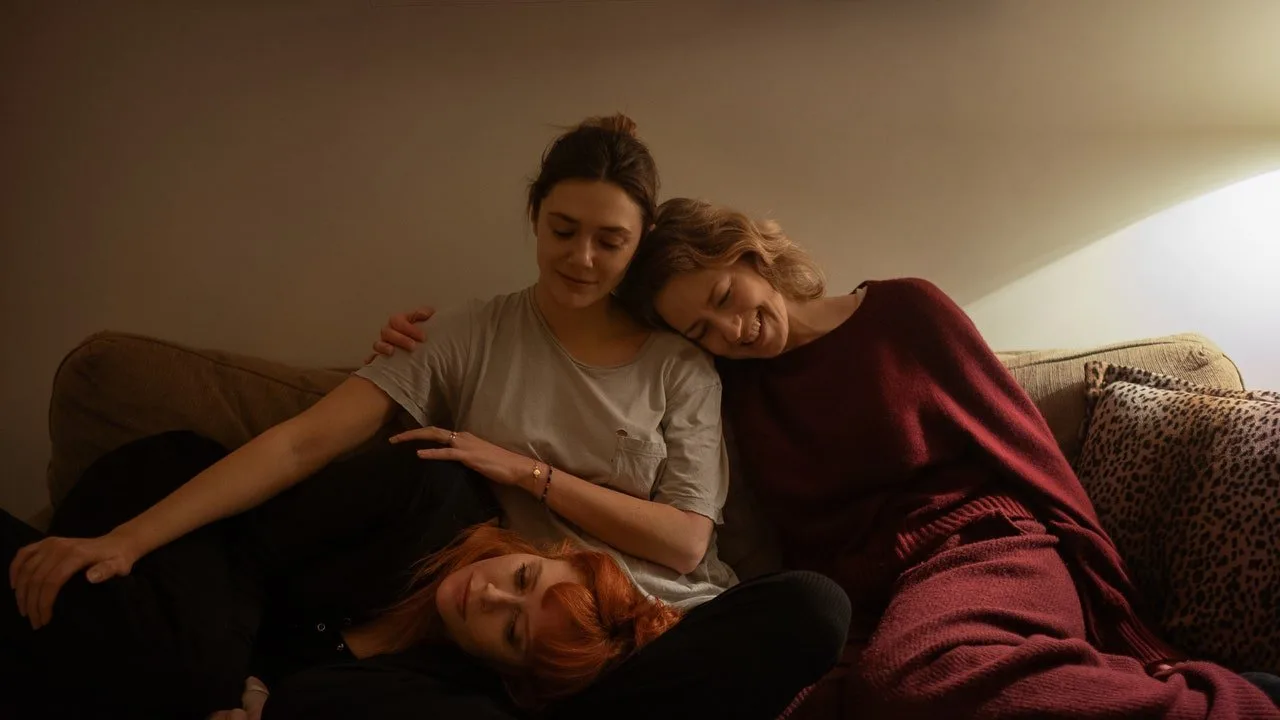 Cele trei fiice ale sale este una dintre cele mai bune drame ale anului