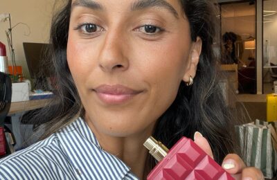 Primele impresii ale editorilor Allure despre parfumul Cherry Baby al Sabrinei Carpenter
