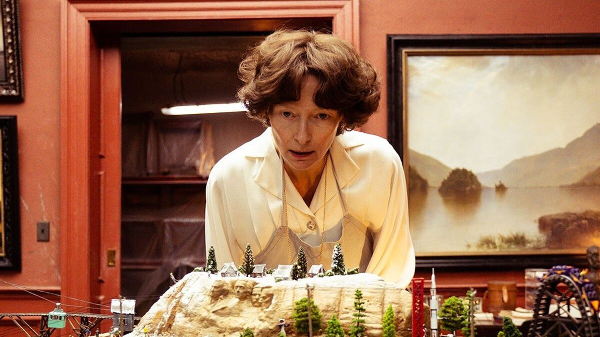 Armaghedon, dar cu cântec: Tilda Swinton și Michael Shannon înfruntă „The End