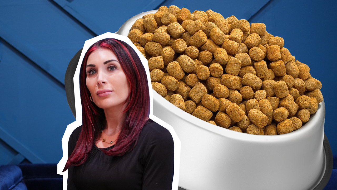 Laura Loomer a mâncat mâncare pentru câini pentru o companie care este obsedată de „masculinitate” și de a fi „goală”