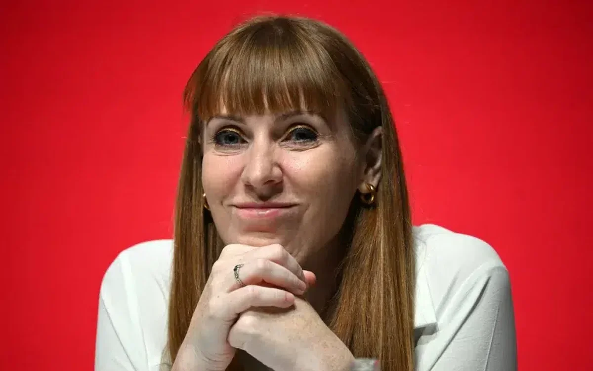 Revizuirea drepturilor de muncă a lui Rayner va acorda dreptul de a da în judecată angajatorii pentru 9 milioane de lucrători