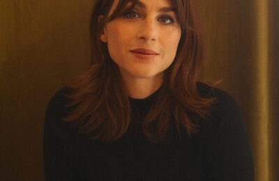 În „The Franchise”, Aya Cash a învățat secrete întunecate de la Hollywood și a aplicat și ceva experiență personală