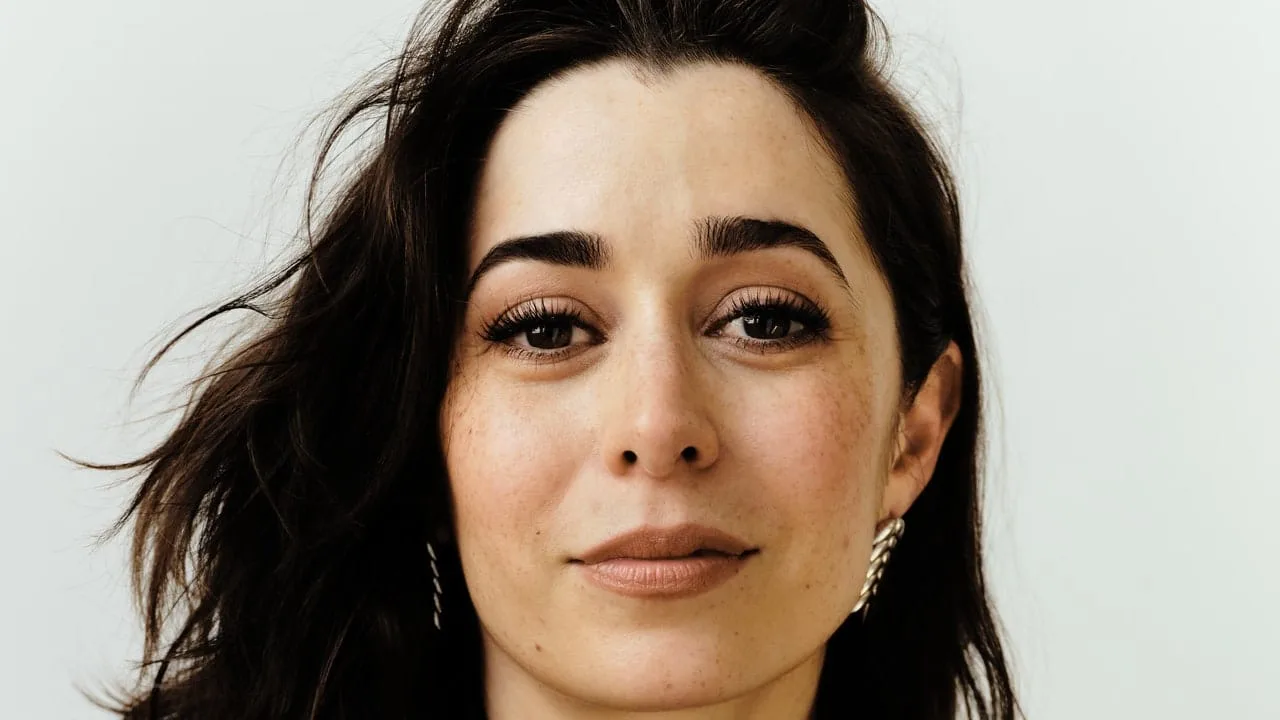 Cristin Milioti își întâlnește momentul: Despre The Penguin, oboseala supereroilor și ce înseamnă să fii subestimat