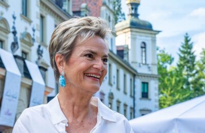 Prințesa TNT confirmă că judecătorul Samuel Alito și Steve Bannon fac parte din cercul ei catolic conservator confortabil