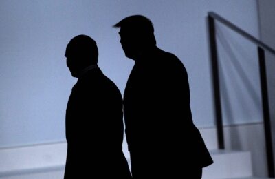 I-a trimis Trump lui Putin teste COVID din rezerva sa prezidențială în timp ce americanii au primit importuri defectuoase?