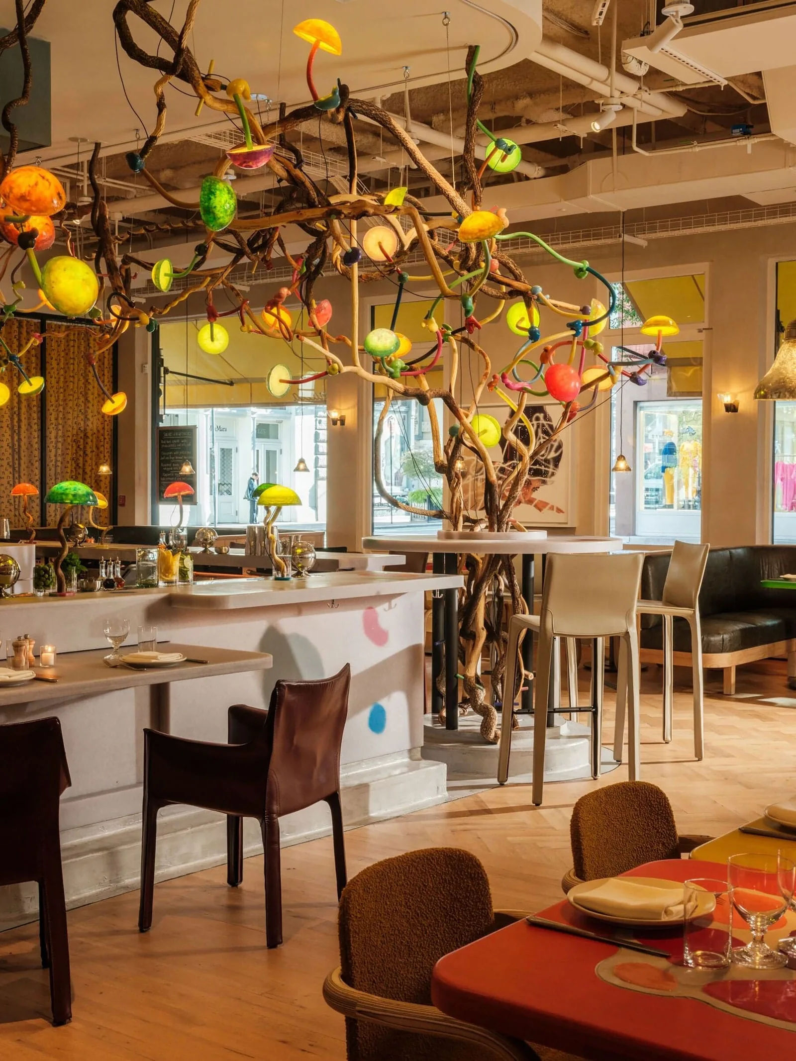 La acest nou restaurant din SoHo sunt expuse opere de artă de milioane de dolari