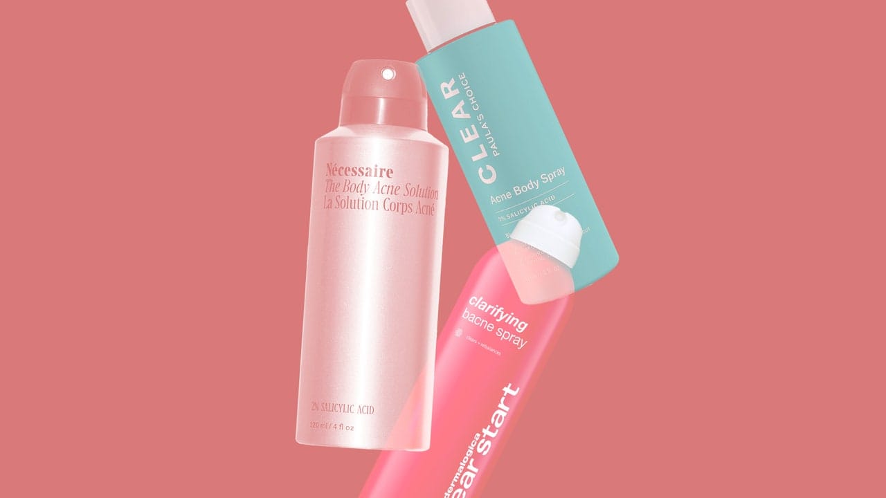 Cele mai bune 7 spray-uri pentru bacnee în 2024, conform dermatologilor