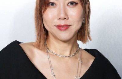 Top 2025 tendințe de colorare a părului sunt direct din filmul noir