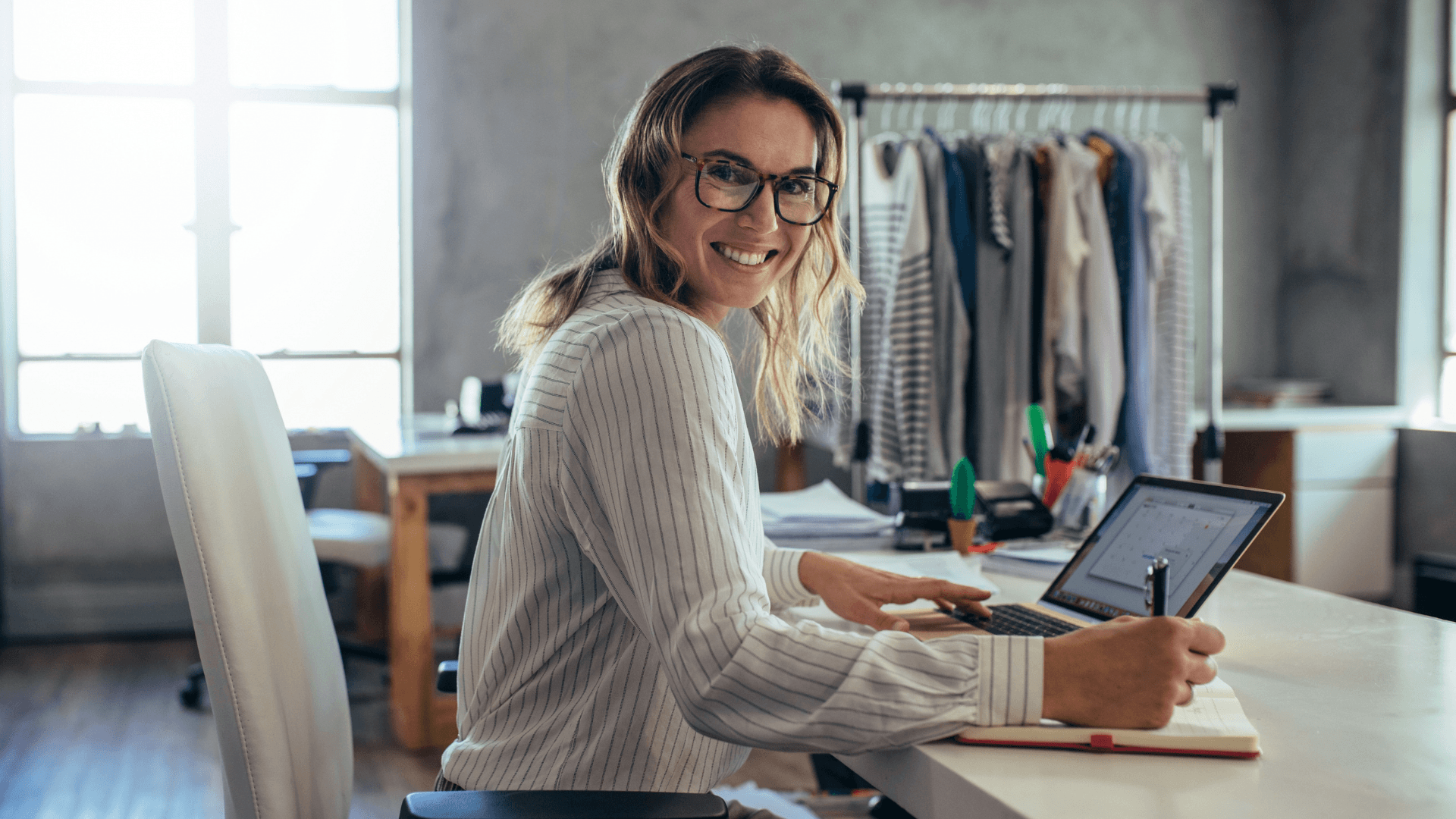 Digitalizarea ANAF: cum să rămâi în pas cu legea și să eviți amenzile cu serviciile Keez de contabilitate online