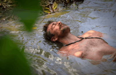 Aaron Rodgers își pierde complet cunoștința într-un nou documentar despre ayahuasca